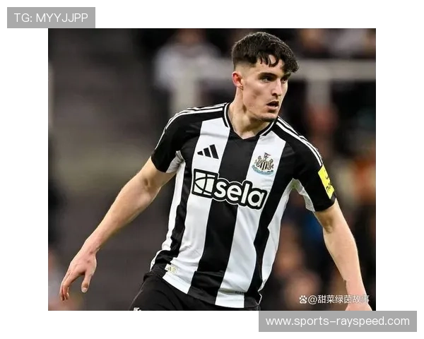 纽卡斯尔霍尔与利夫拉门托内切配合数据飙升，边后卫角色进化